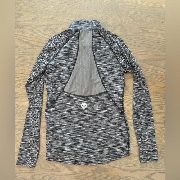 Roxy Dry Flight Grey quarter-zip long sleeve athletic top women’s size medium - Picture 5 of 7